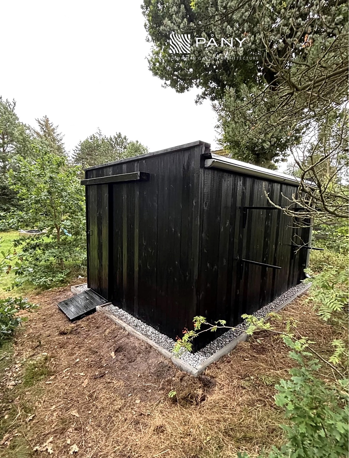 Solrød Strand Garden Shed — solrod strand shed entrance — Solrød Strand, Zealand