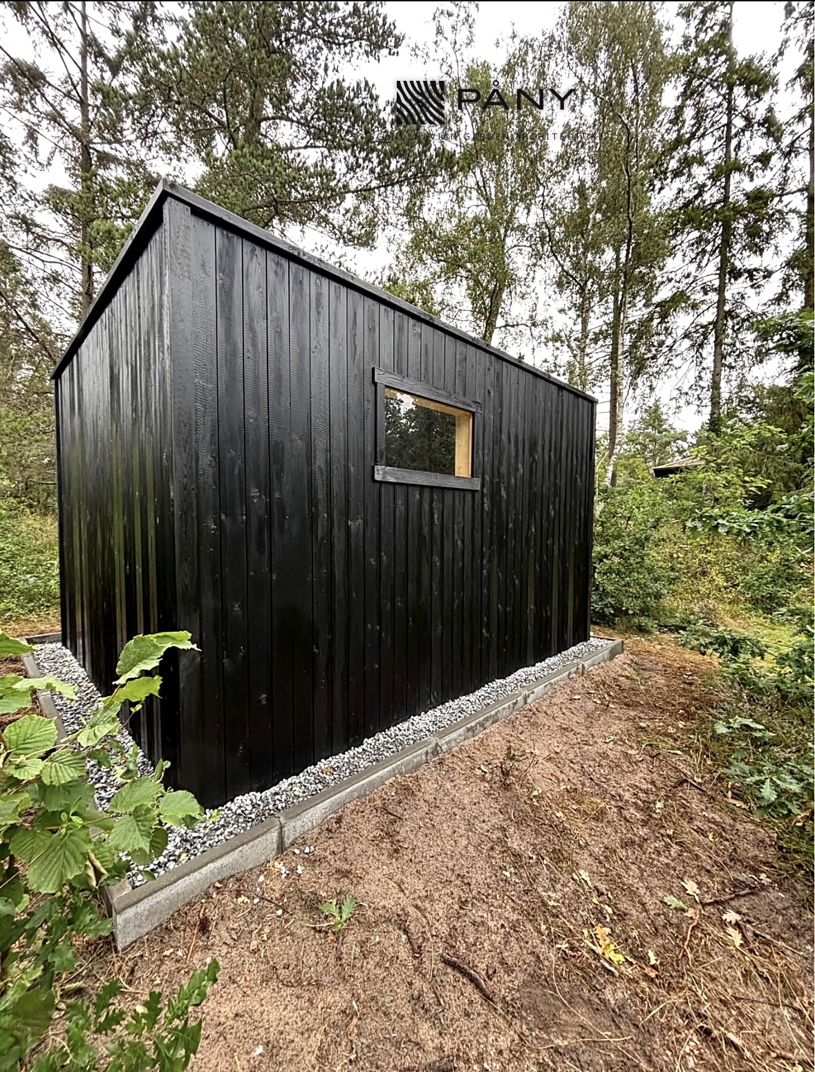Solrød Strand Garden Shed — solrod strand shed window — Solrød Strand, Zealand